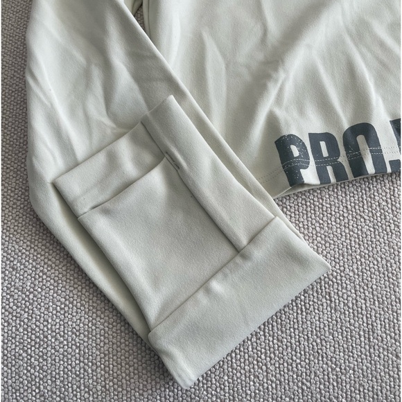 Project Rock - Under Armour workout top - Picture 3 of 4